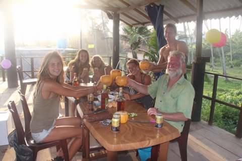 Sunset Surfing Beach Resort Матара Екстериор снимка